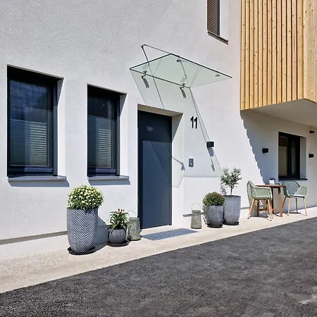 A3 By Interhome